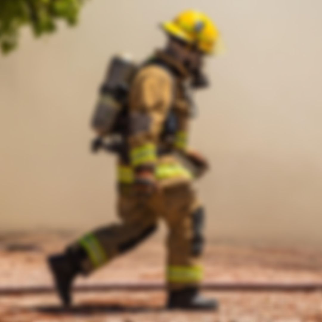 Image post by @ariannagrainey on Instagram