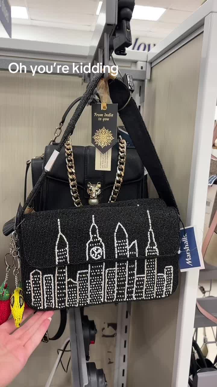 Video post by @baileethompsonn on TikTok