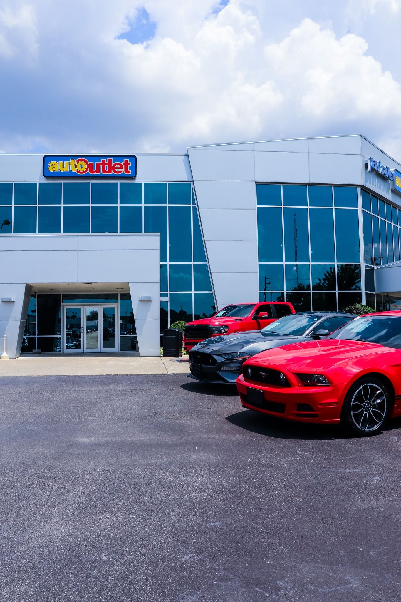 Video post by @PaulMillerAutoOutlet on Facebook