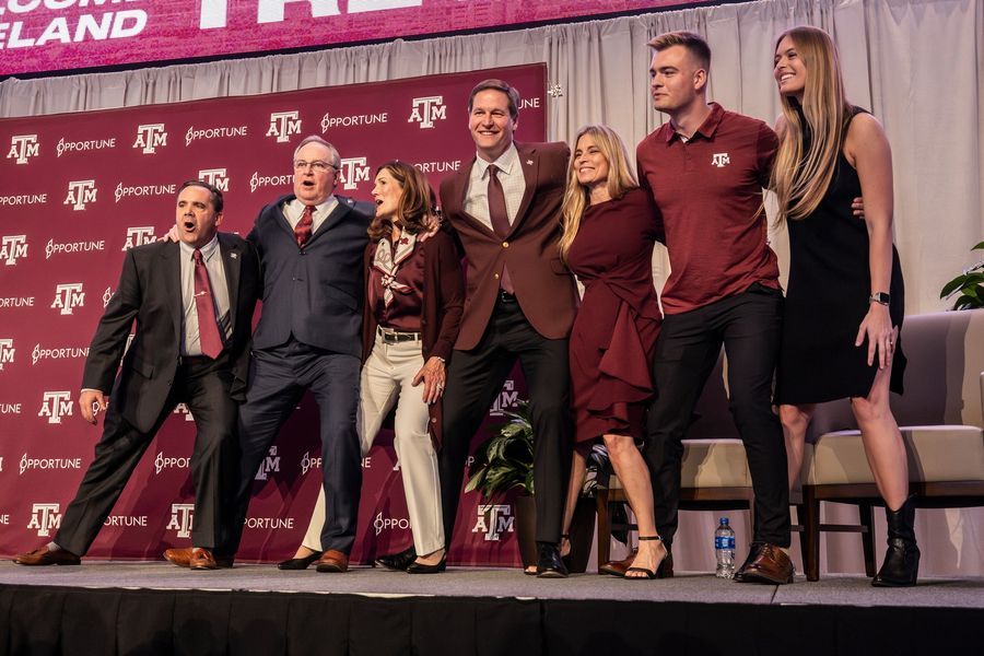 Image post by @tamu on Facebook