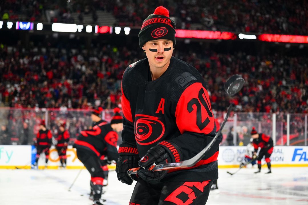 Image post by @NHL on Facebook