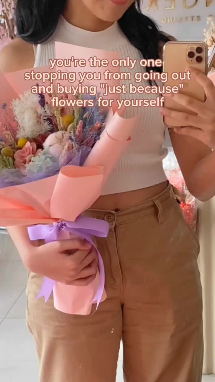 Video post by @flowersbyginger on TikTok