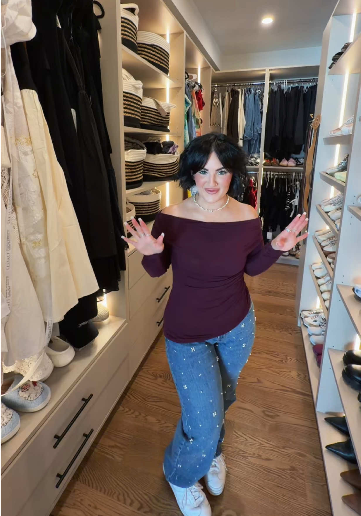 Video post by @mikaylanogueira on TikTok