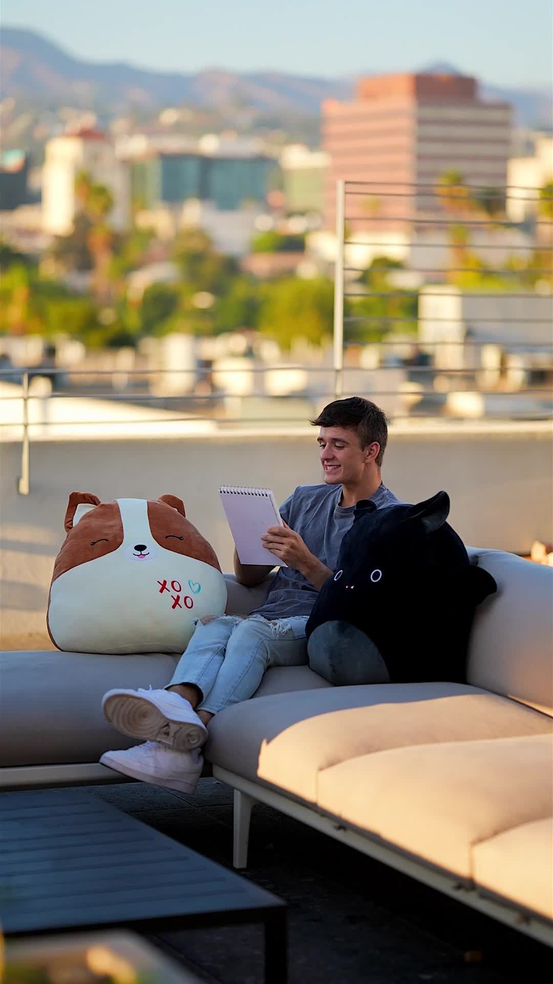 Video post by @cringecarter on TikTok