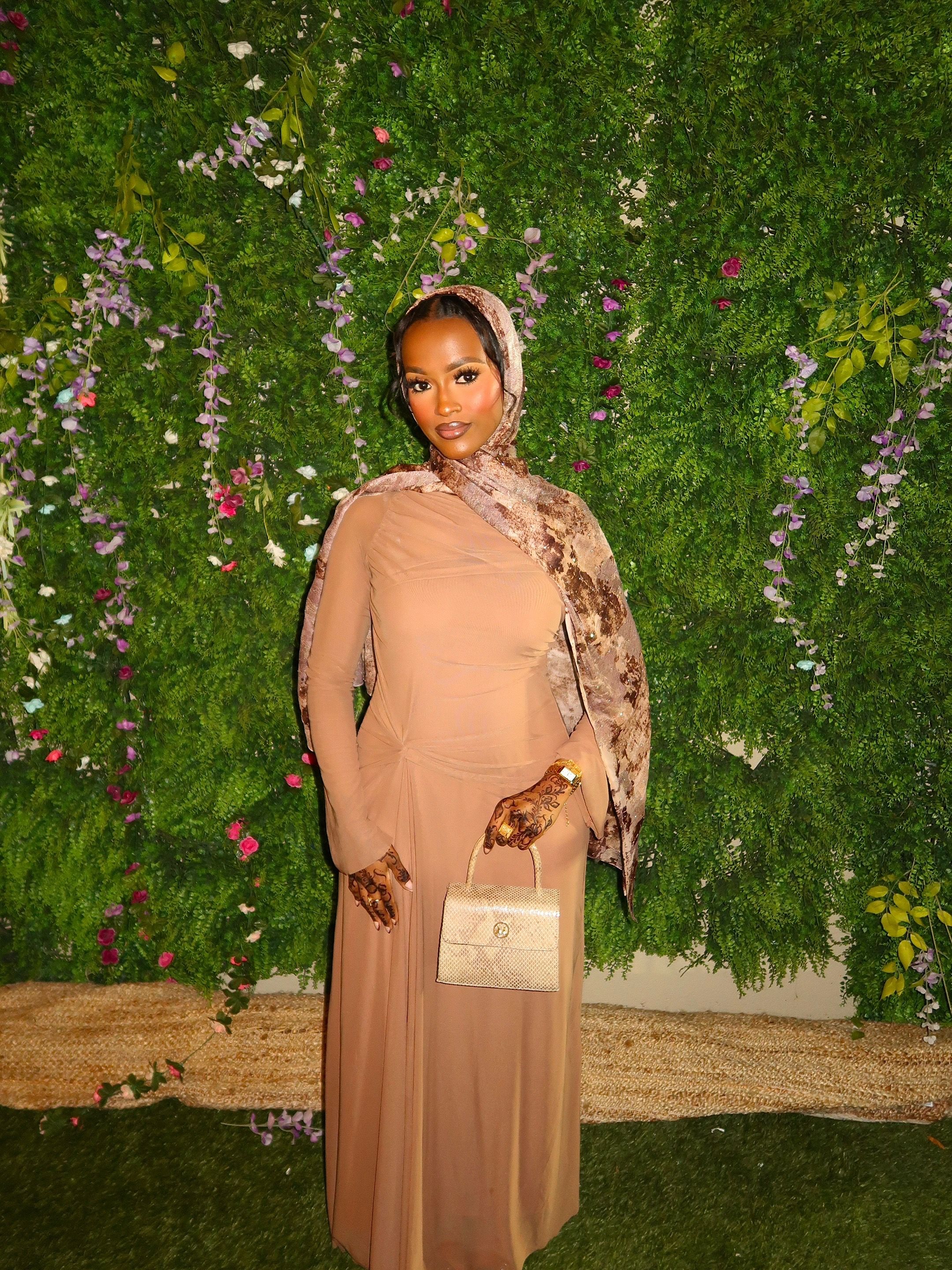 Video post by @doseofkhadija on TikTok