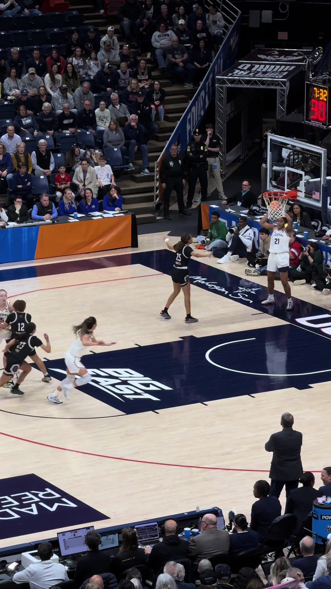 Video post by @dianashotit on TikTok