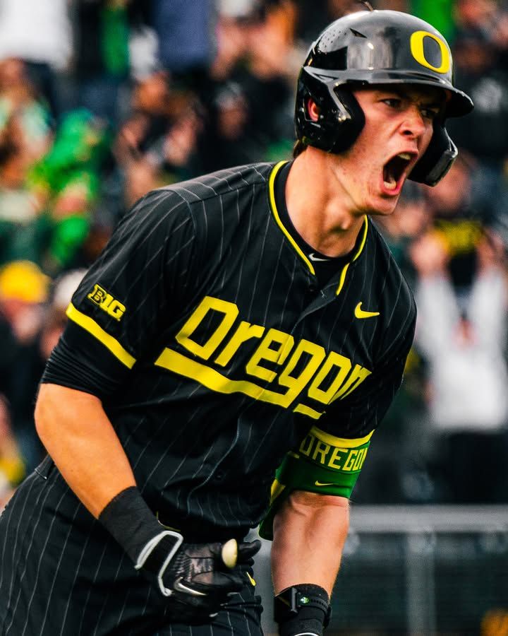 Image post by @goducks on Facebook