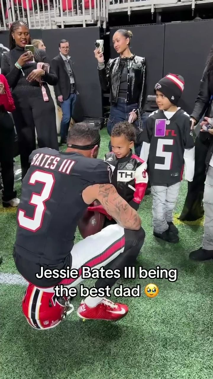 Video post by @atlantafalcons on Facebook