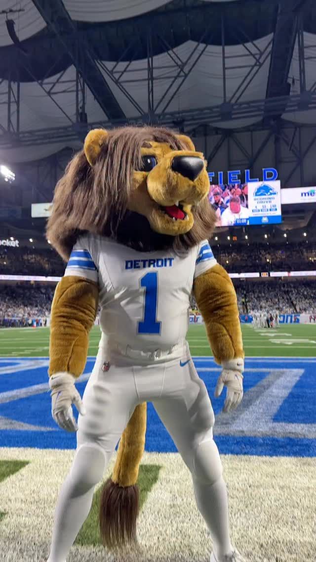 Video post by @DetroitLionsMascotRoary on Facebook