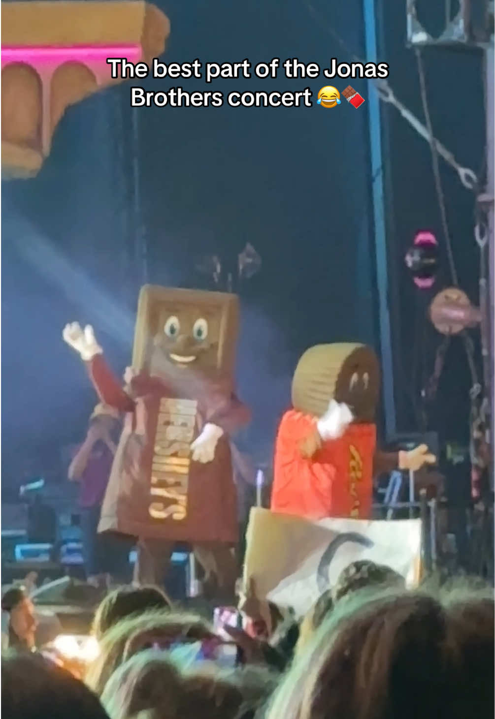 Video post by @sherlanamariee on TikTok