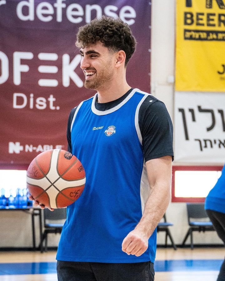 Image post by @bhbasket on Facebook
