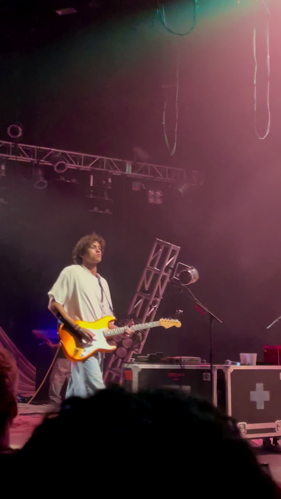 Video post by @f4shion.c on TikTok