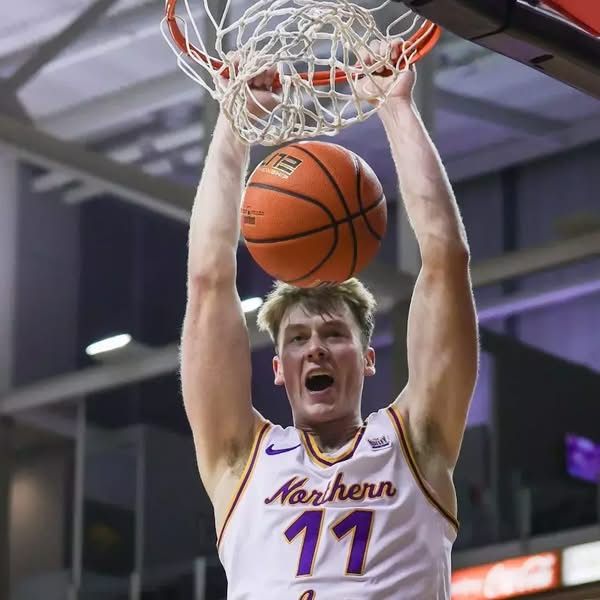 Image post by @UNImensbasketball on Facebook