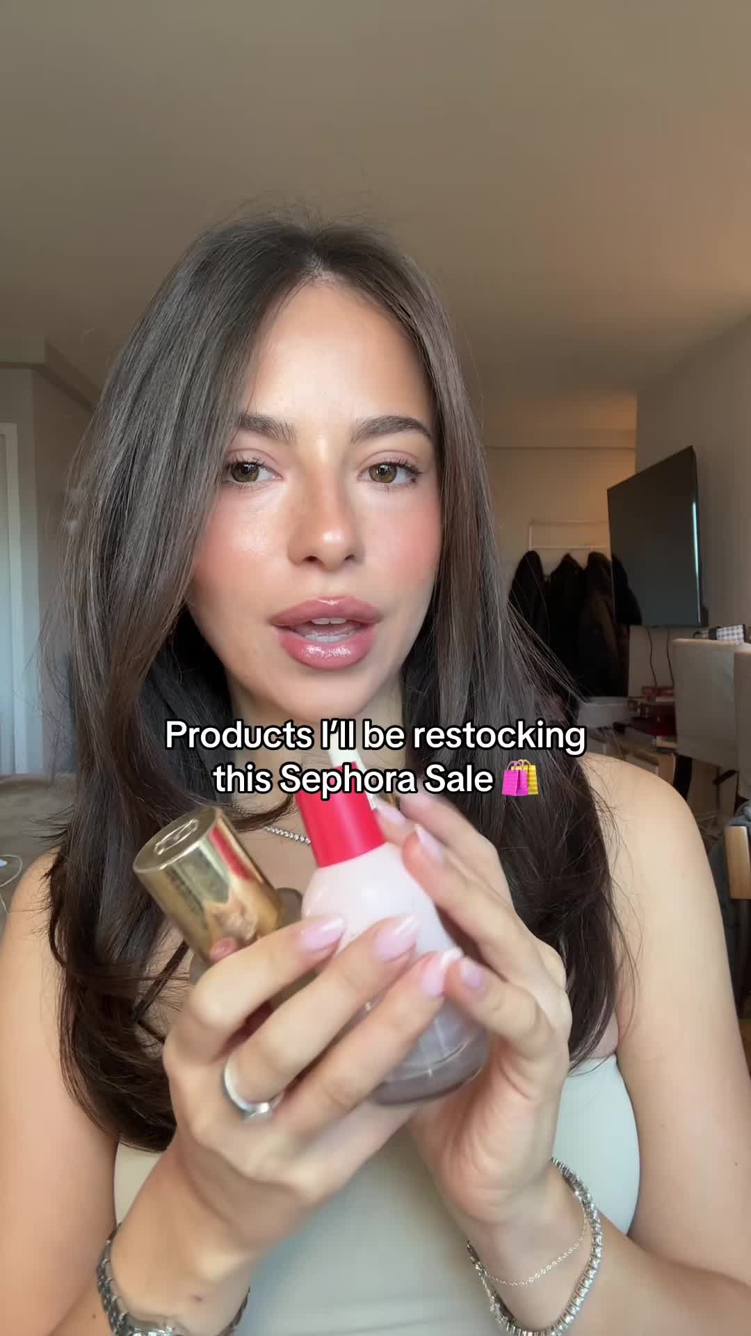 Video post by @anyaweitz on TikTok