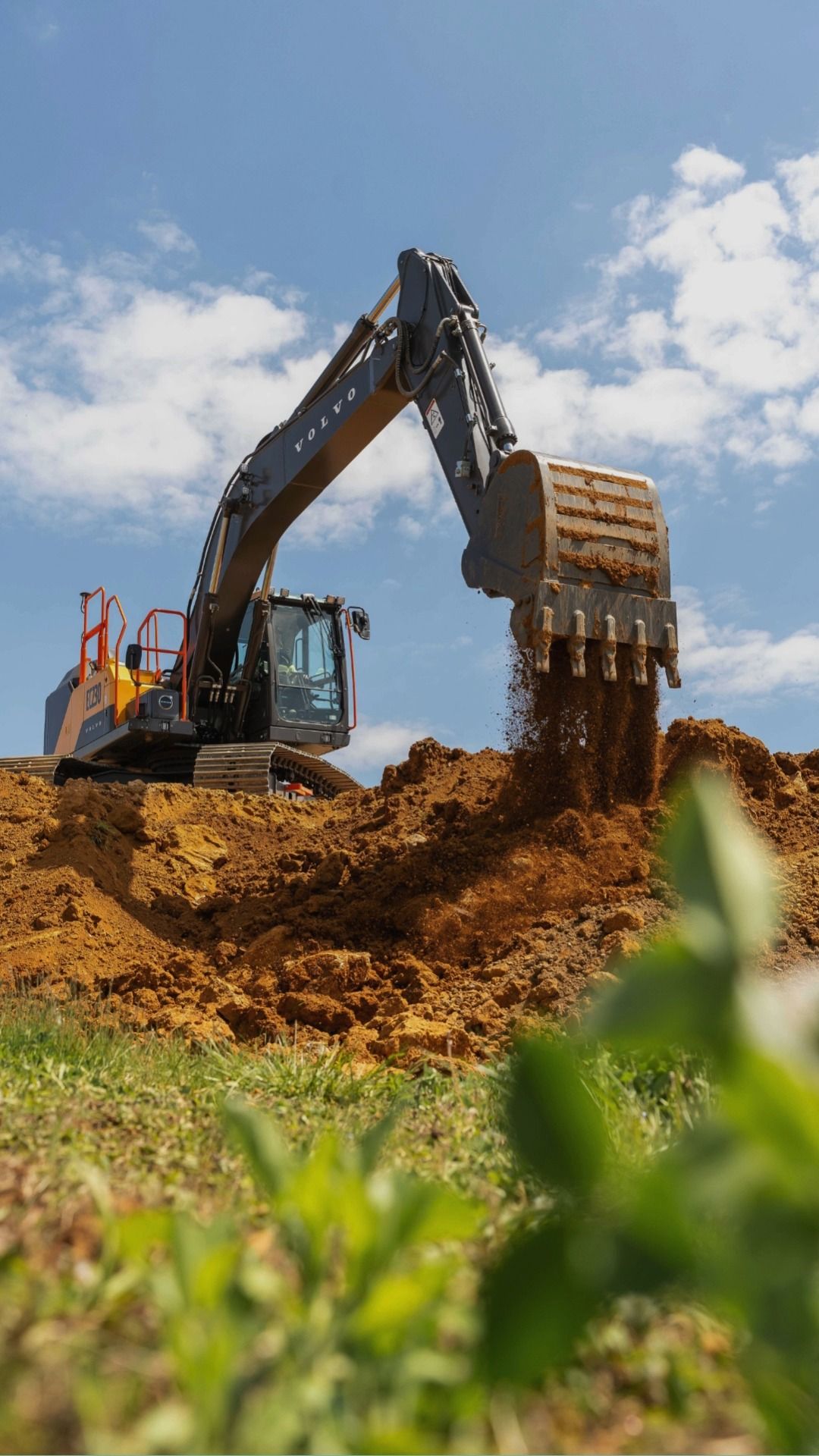 Video post by @volvocena on Facebook