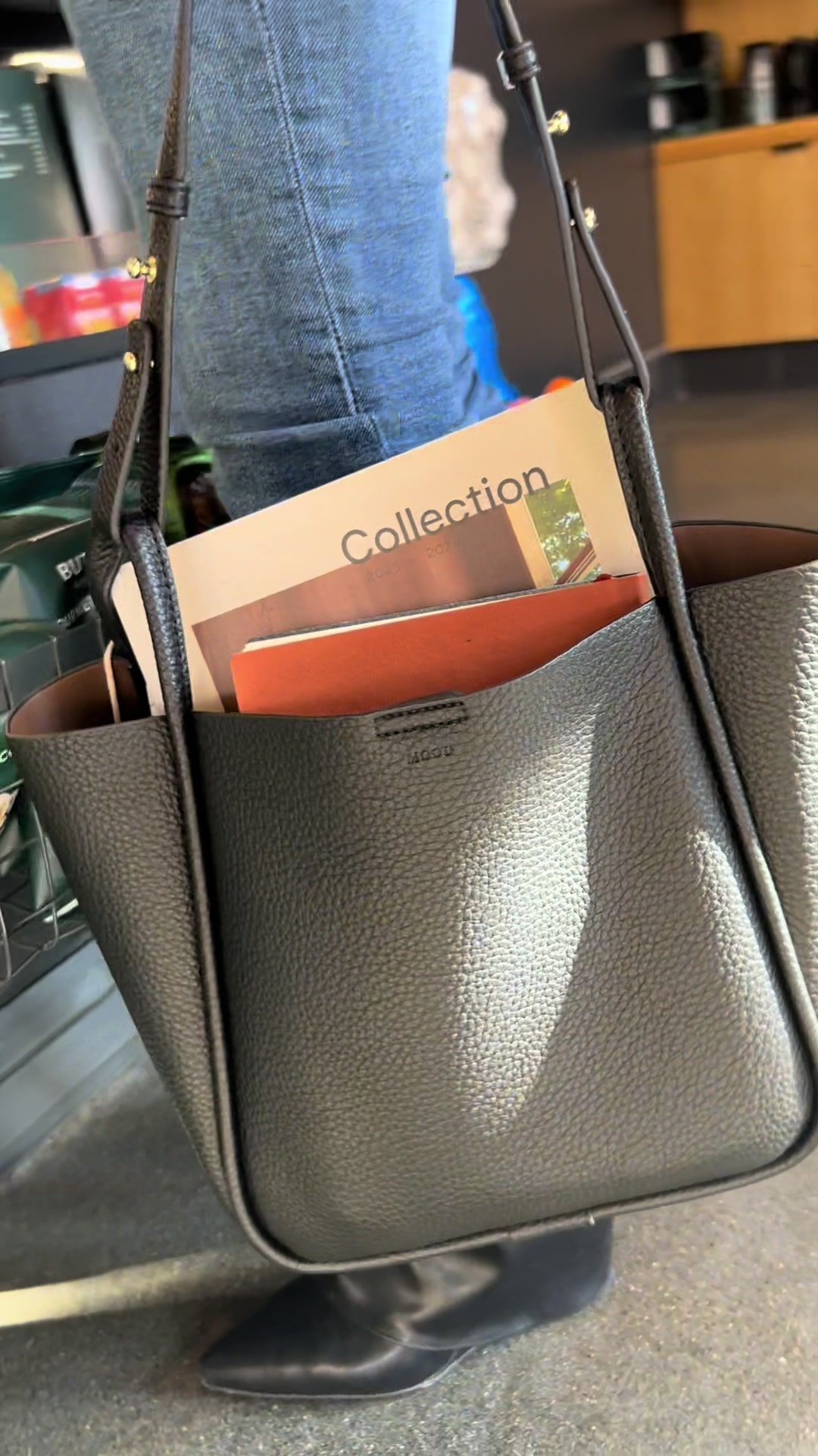 Video post by @mood.handbags on TikTok