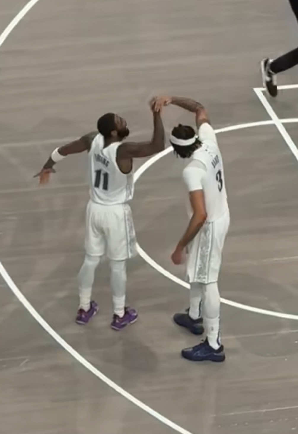 Video post by @kyriecenterig on TikTok