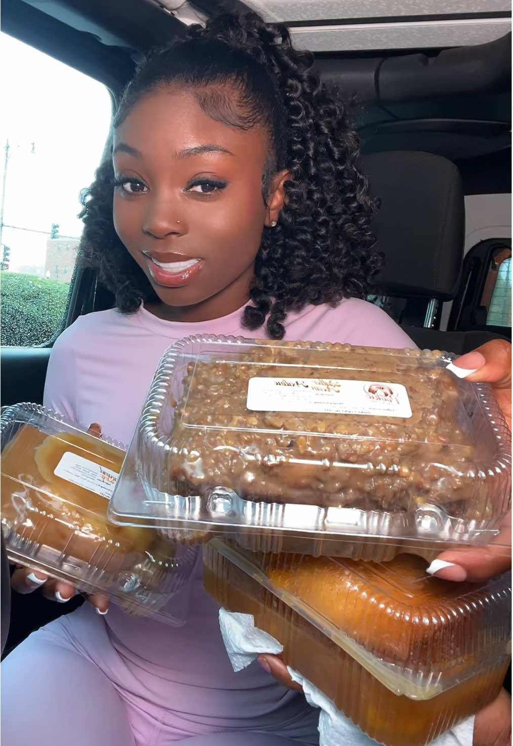 Video post by @orianaasmr on TikTok