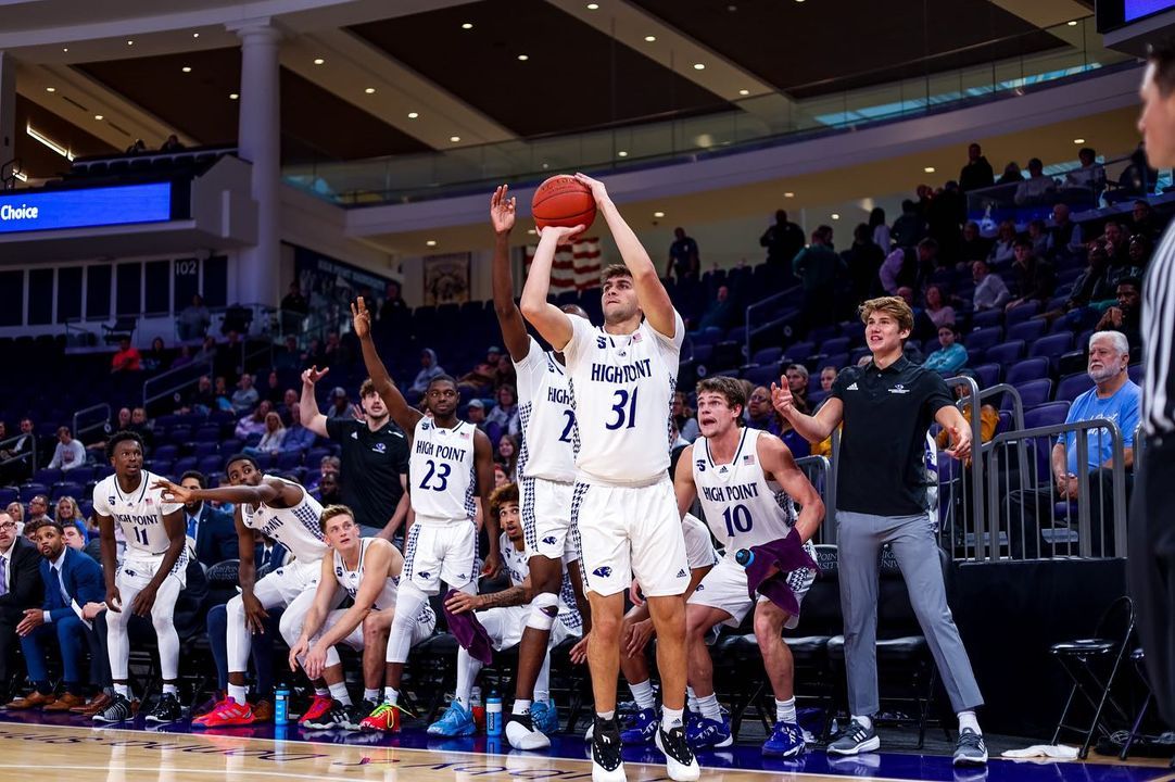 Image post by @HPUMensBasketball on Facebook