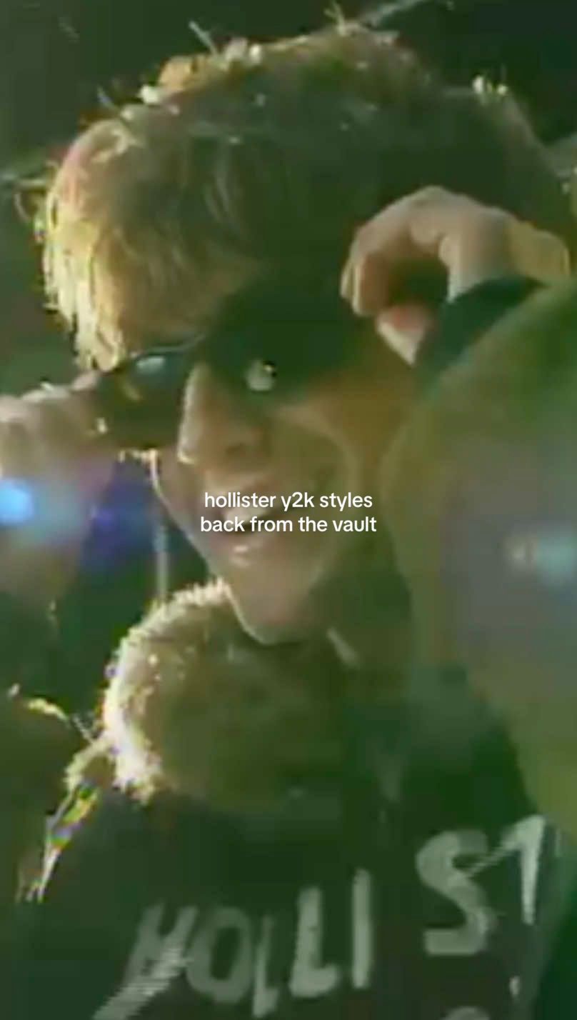 Video post by @hollister on TikTok