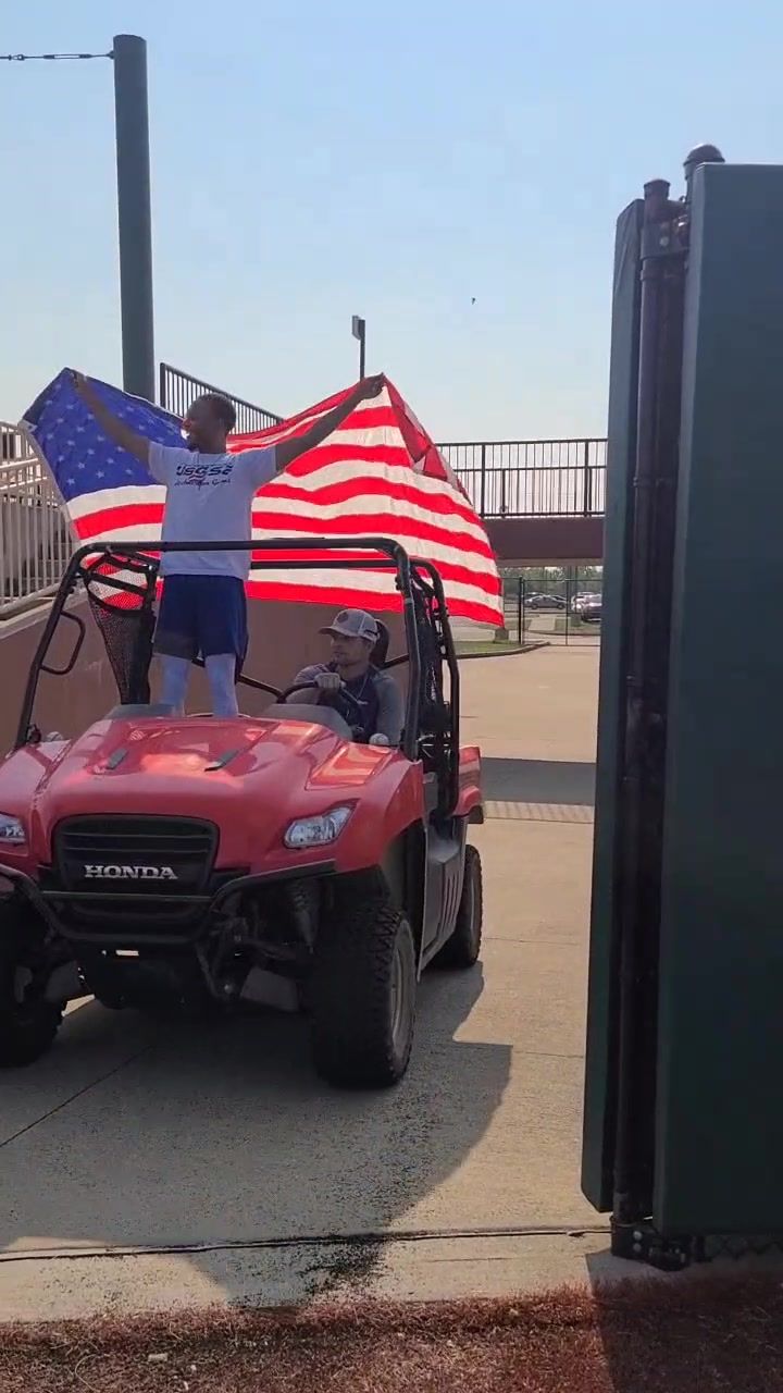 Video post by @lecrushers on TikTok