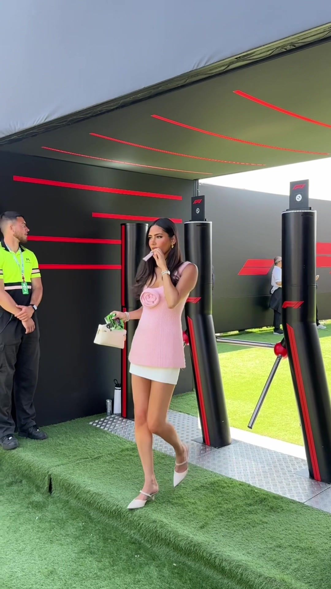 Video post by @lissiemackintosh on TikTok