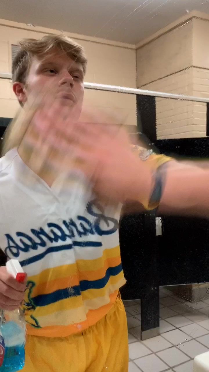 Video post by @thesavbananas on TikTok