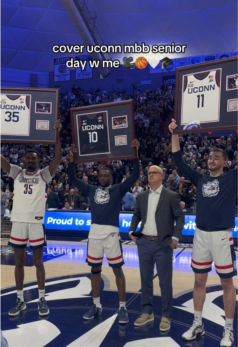 Video post by @christmasscarrolls on TikTok