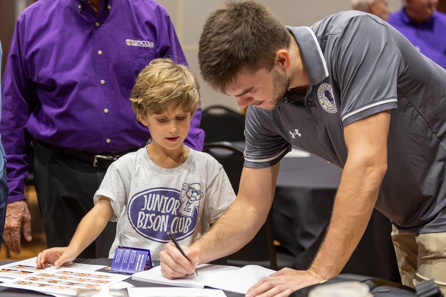 Image post by @lipscombbisons on Facebook