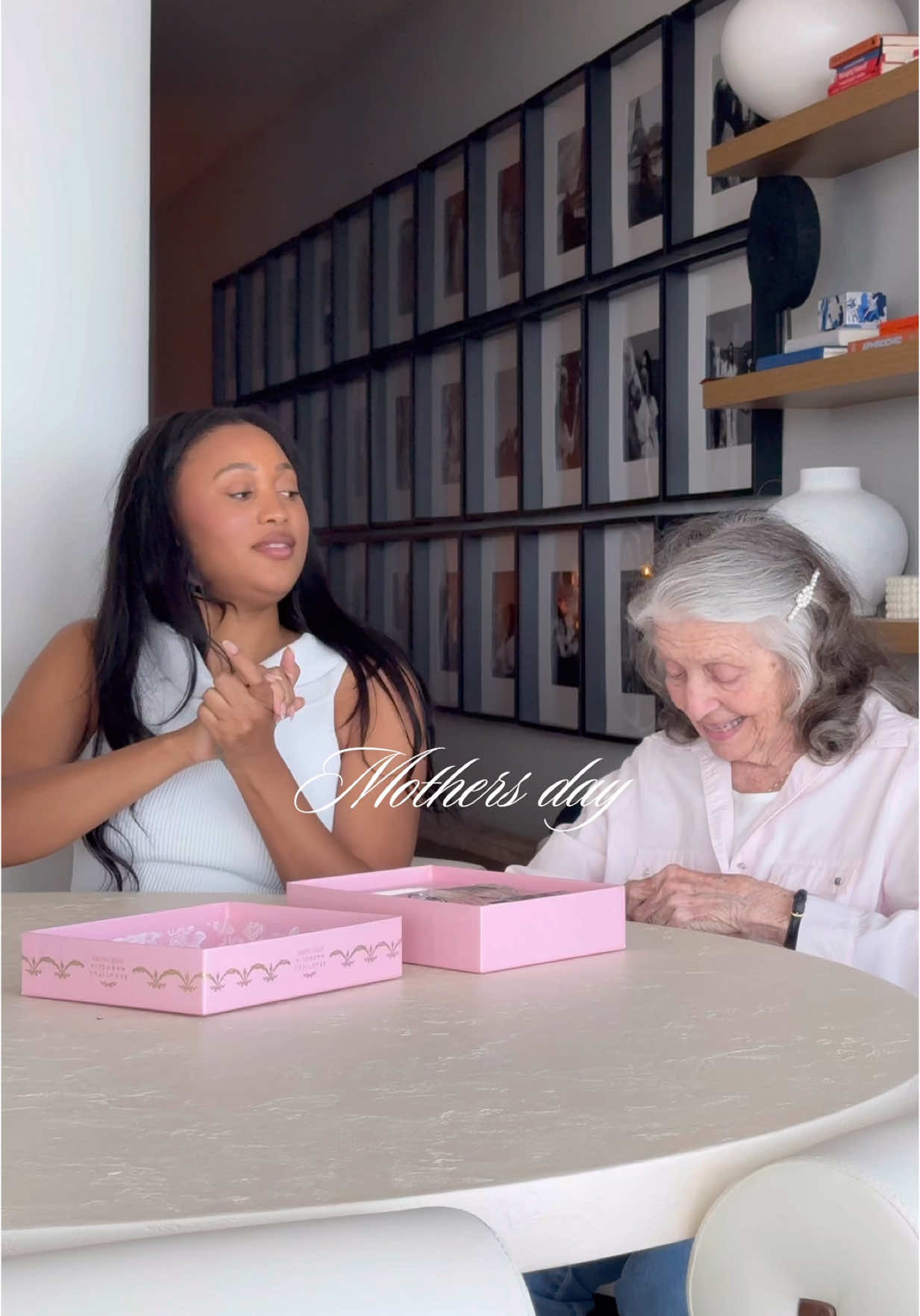 Video post by @esteelauder on TikTok