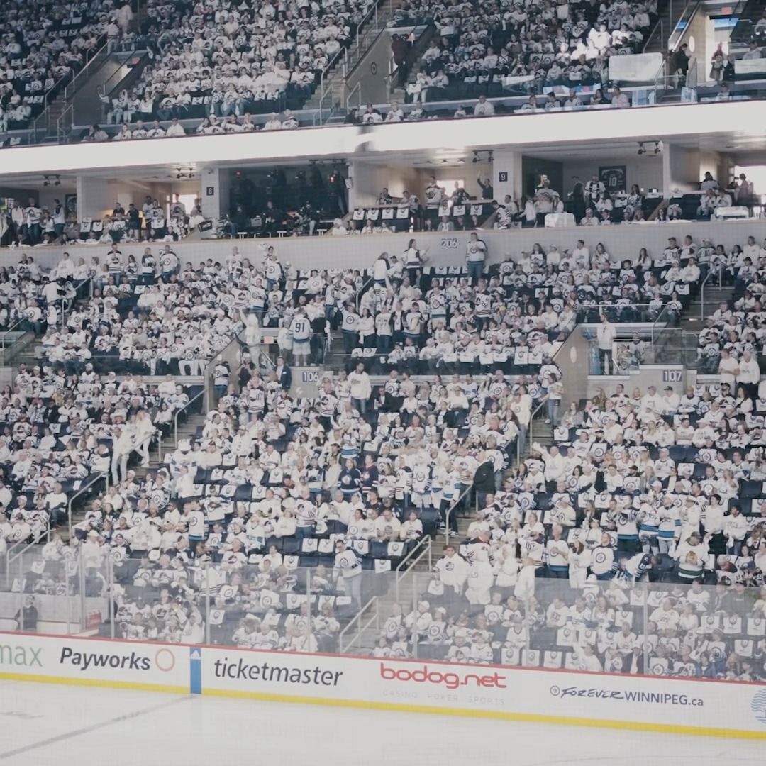 Image post by @nhljets on Facebook