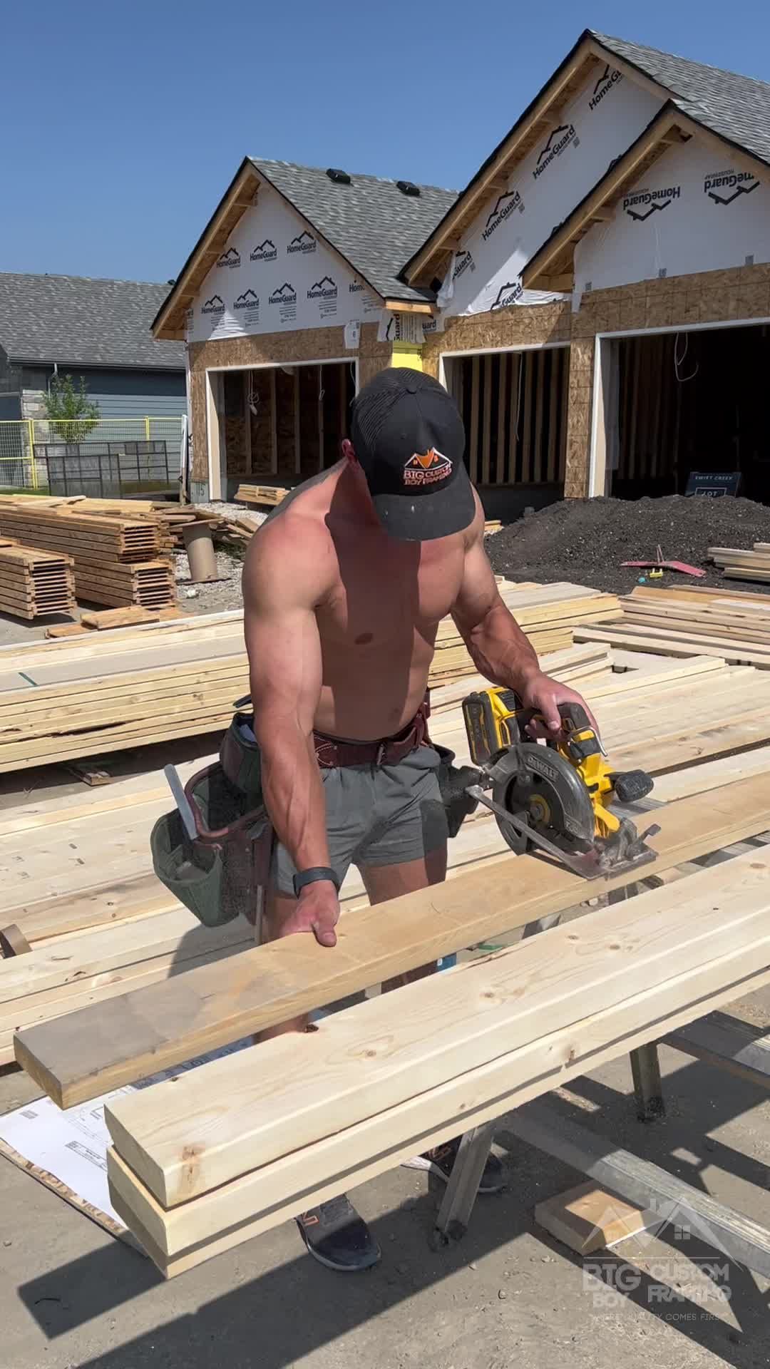 Video post by @bigboycustomframing on TikTok