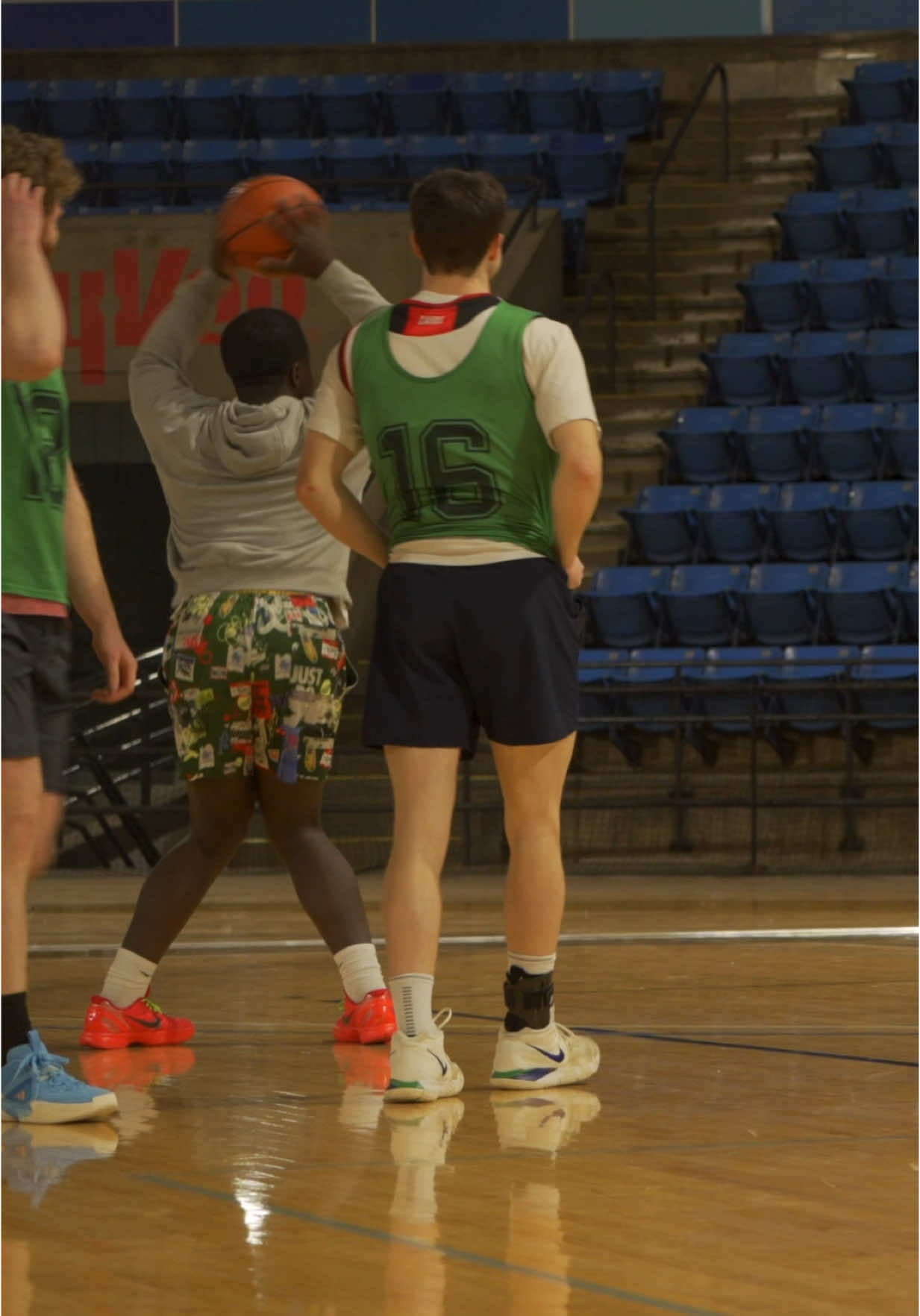 Video post by @theyoungref on TikTok