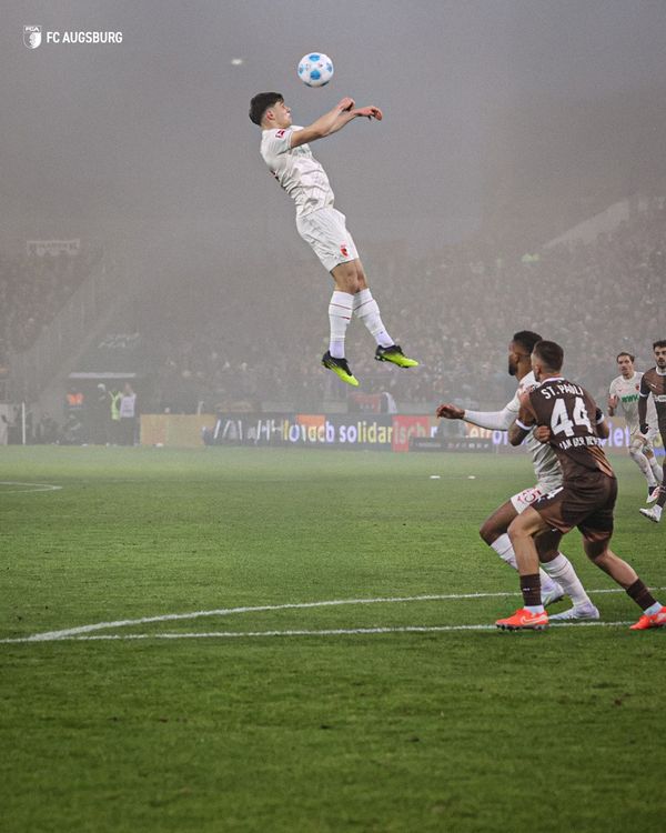 Image post by @fcaugsburgenglish on Facebook