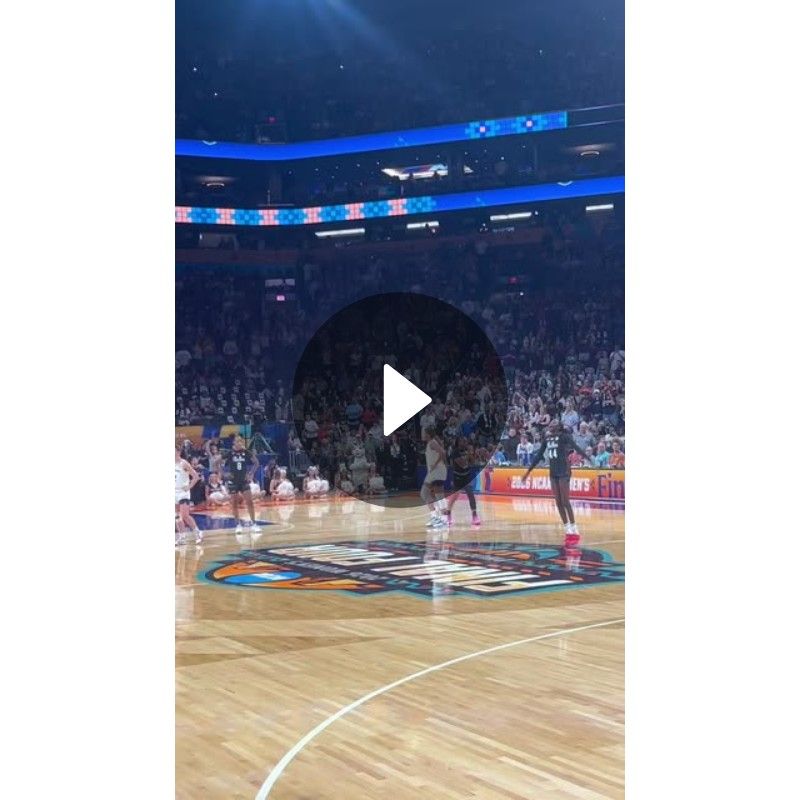 Video post by @gamecocks on Snapchat