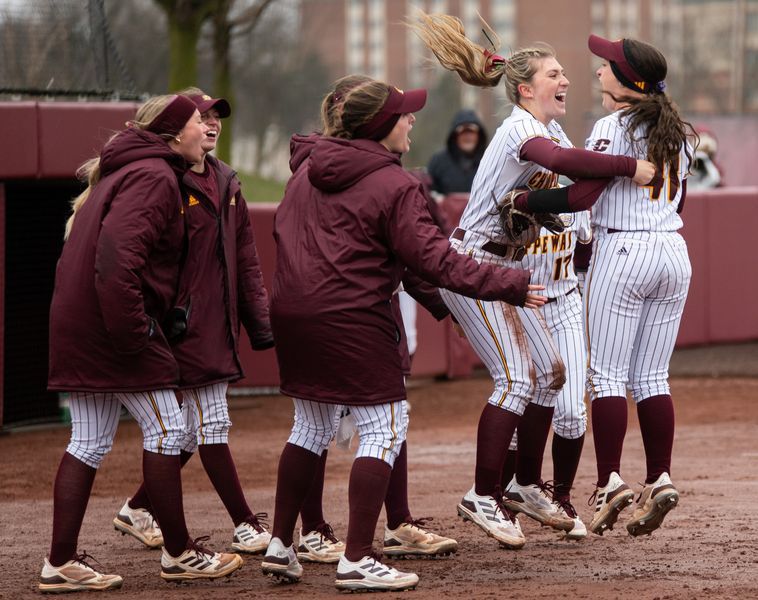 Image post by @cmlife on Facebook