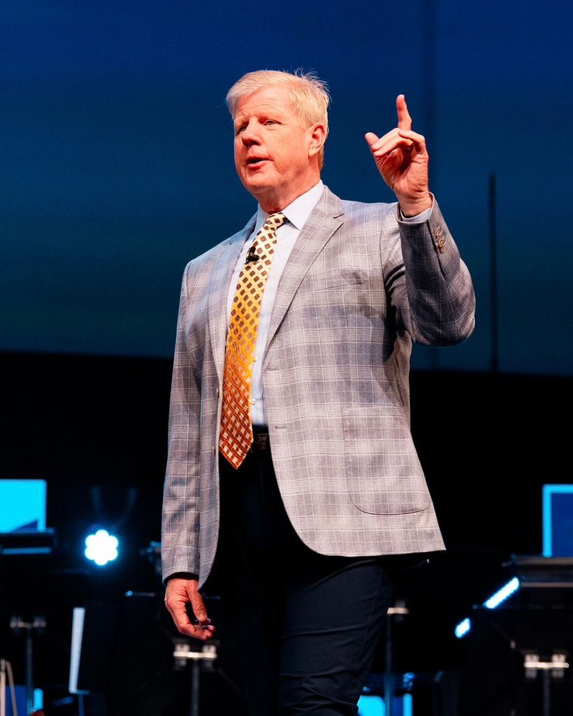 Video post by @ThomasRoad on Facebook