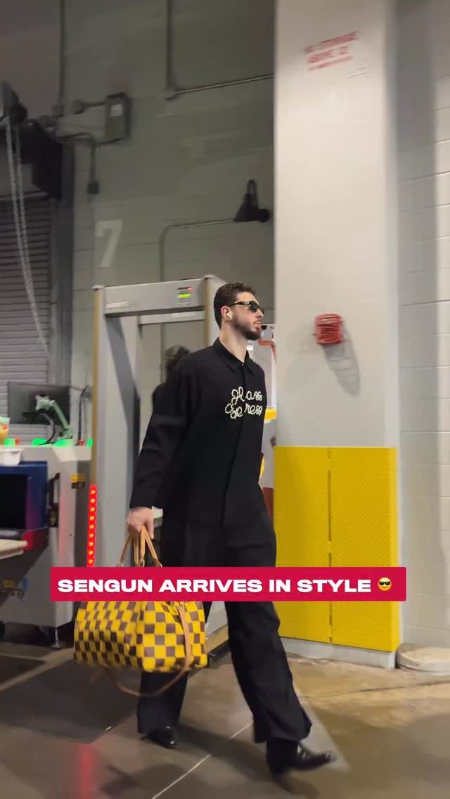 Video post by @nbaonprime on Facebook