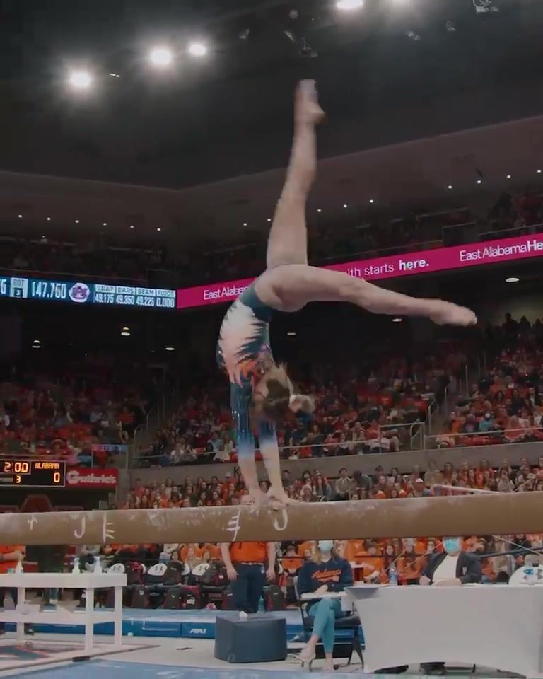 Video post by @sunisalee_ on TikTok