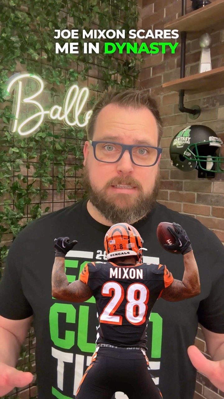 Video post by @thefantasyfootballers on Facebook