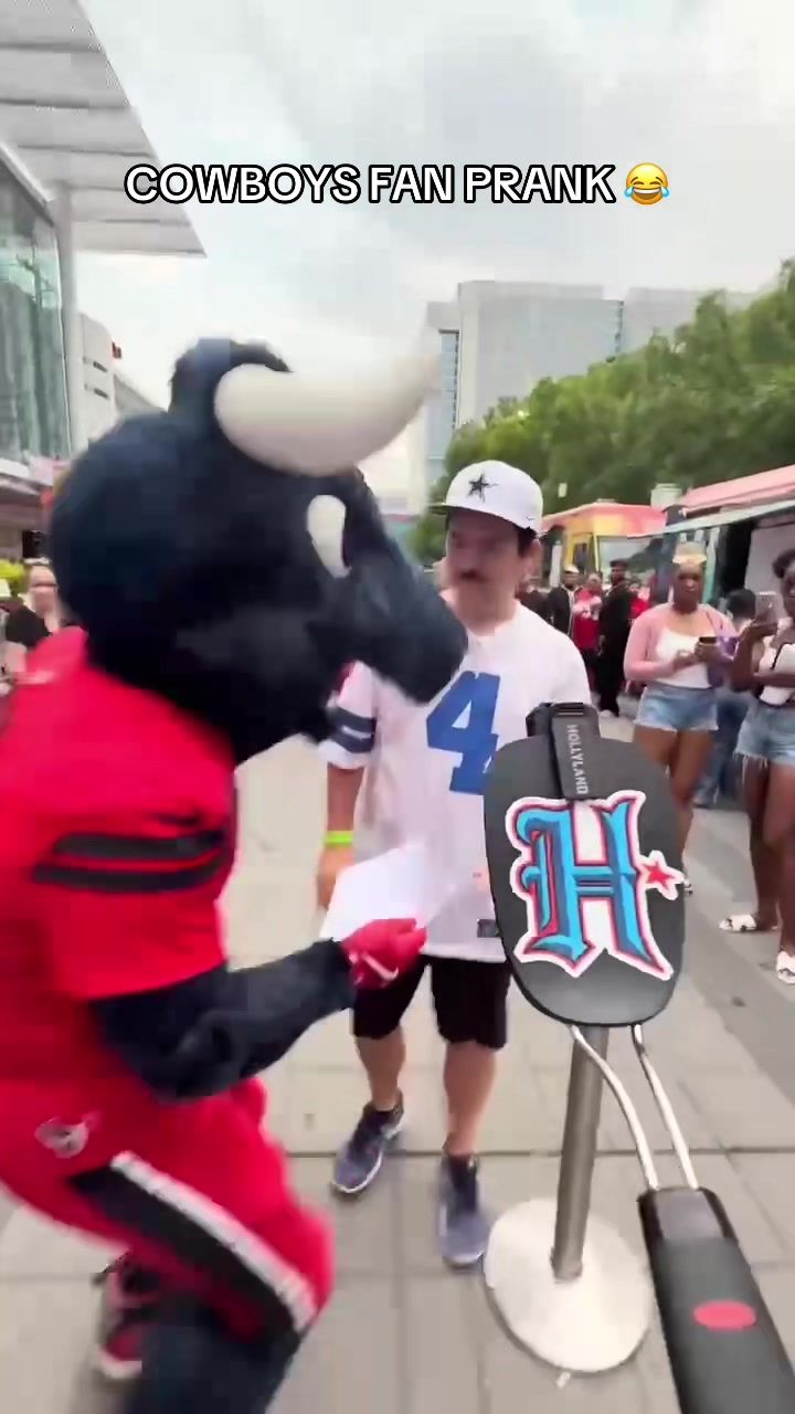 Video post by @houstontexans on TikTok