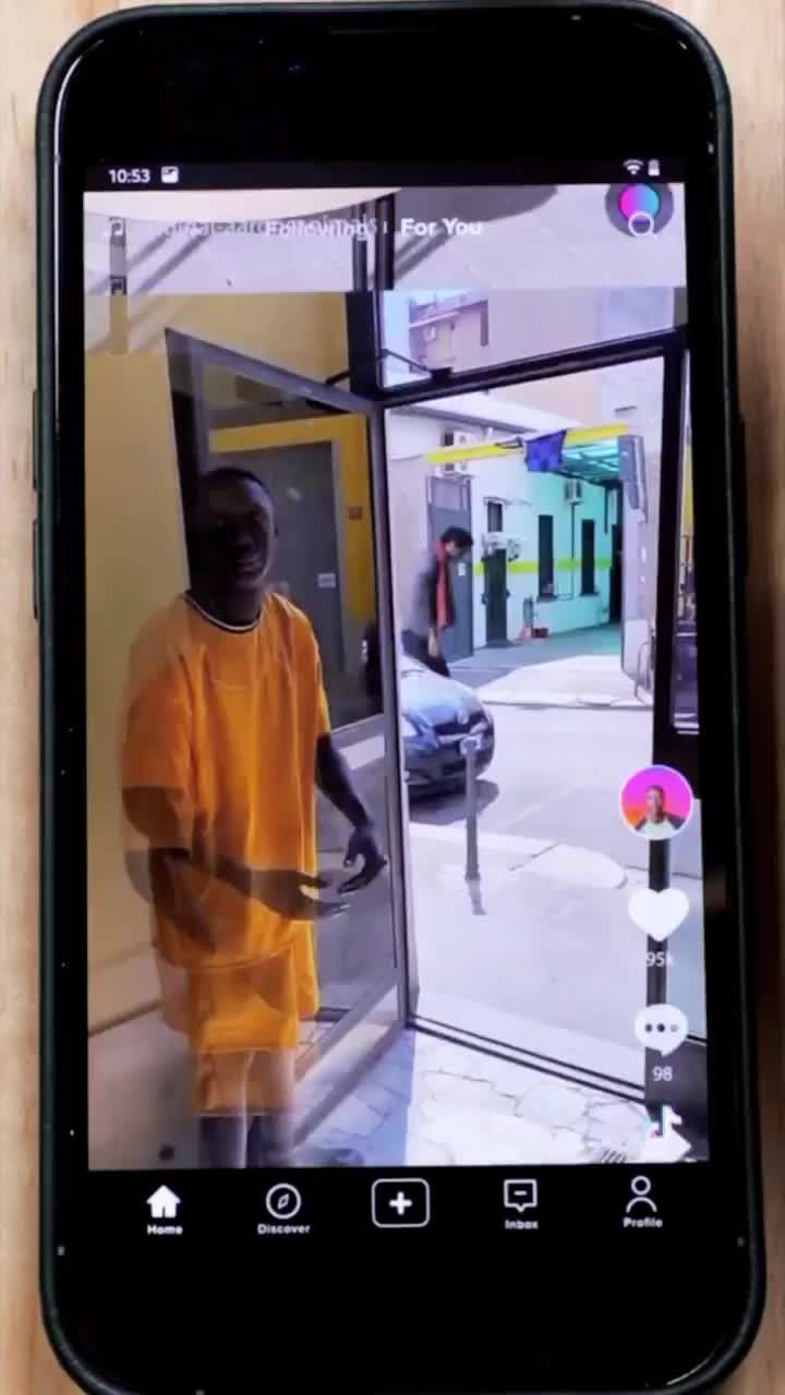 Video post by @curastory on Facebook