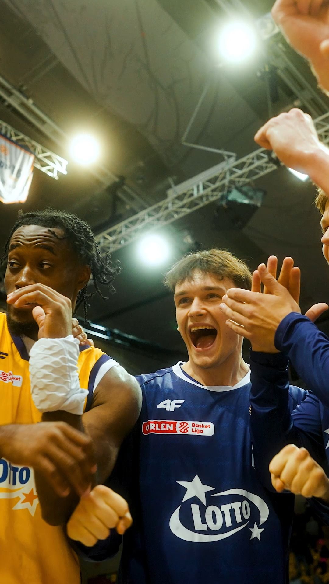 Video post by @arkagdyniakosz on Facebook