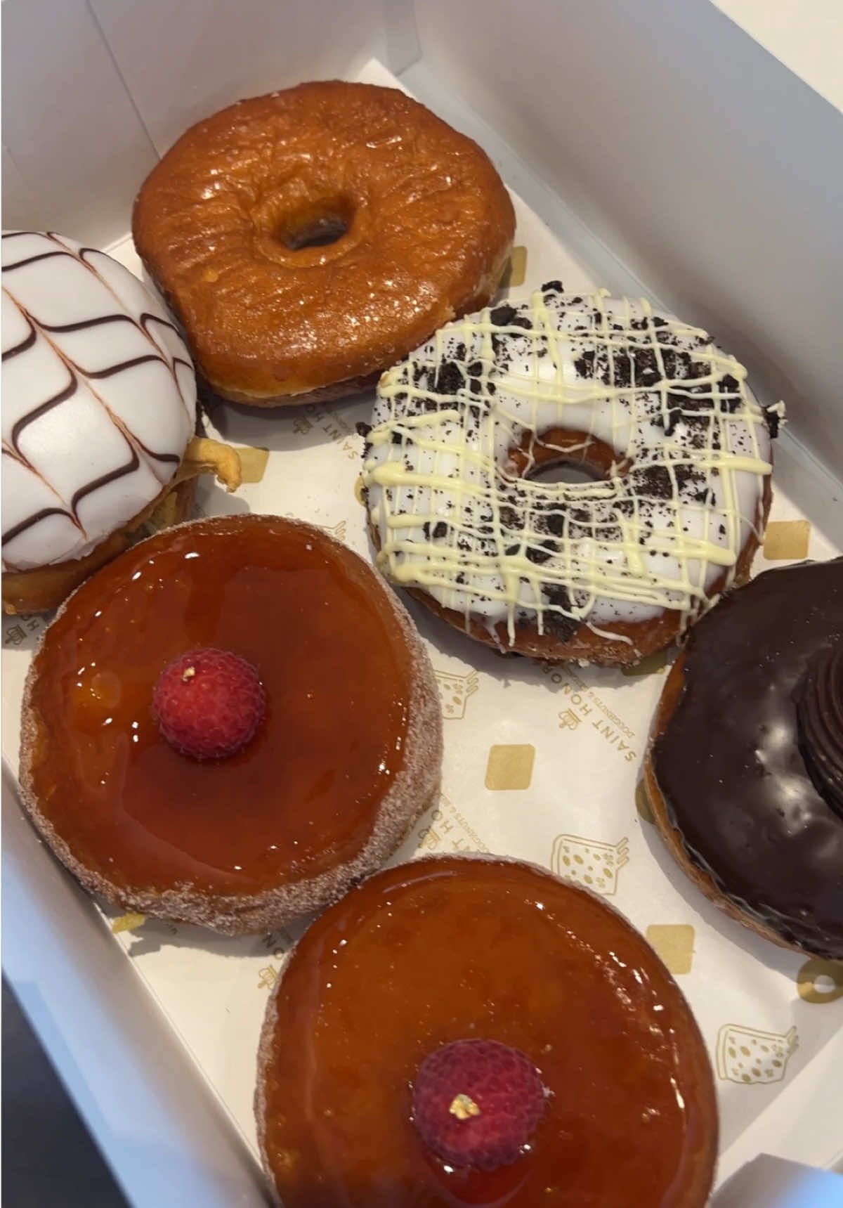 Video post by @ilovesainthonore on TikTok