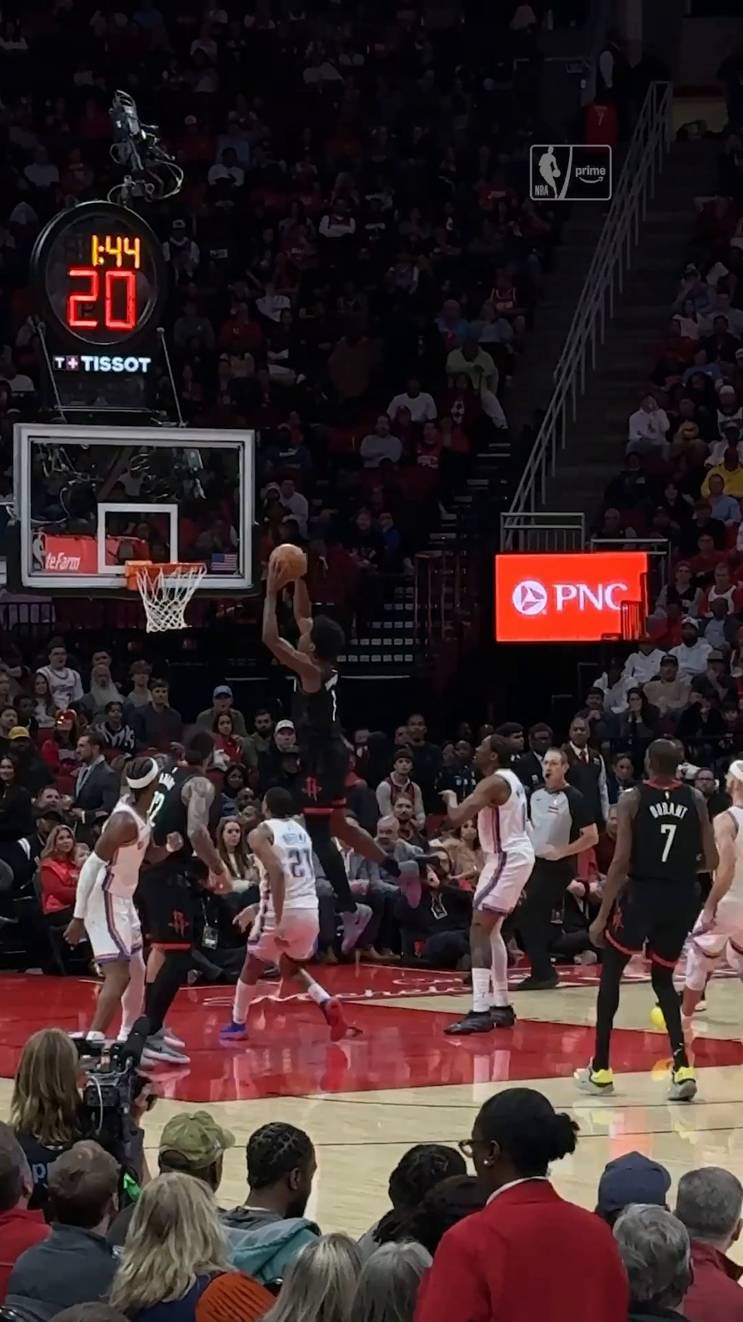 Video post by @nbaonprime on Facebook