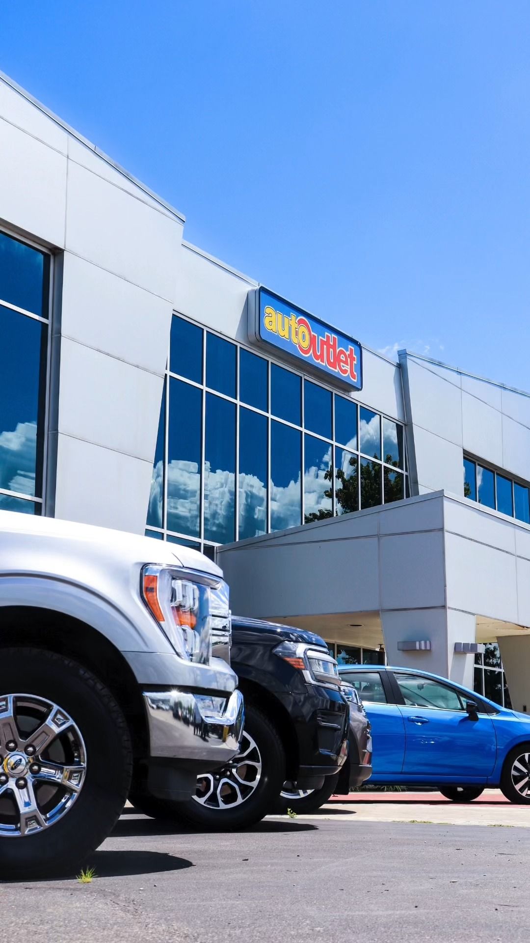 Video post by @PaulMillerAutoOutlet on Facebook