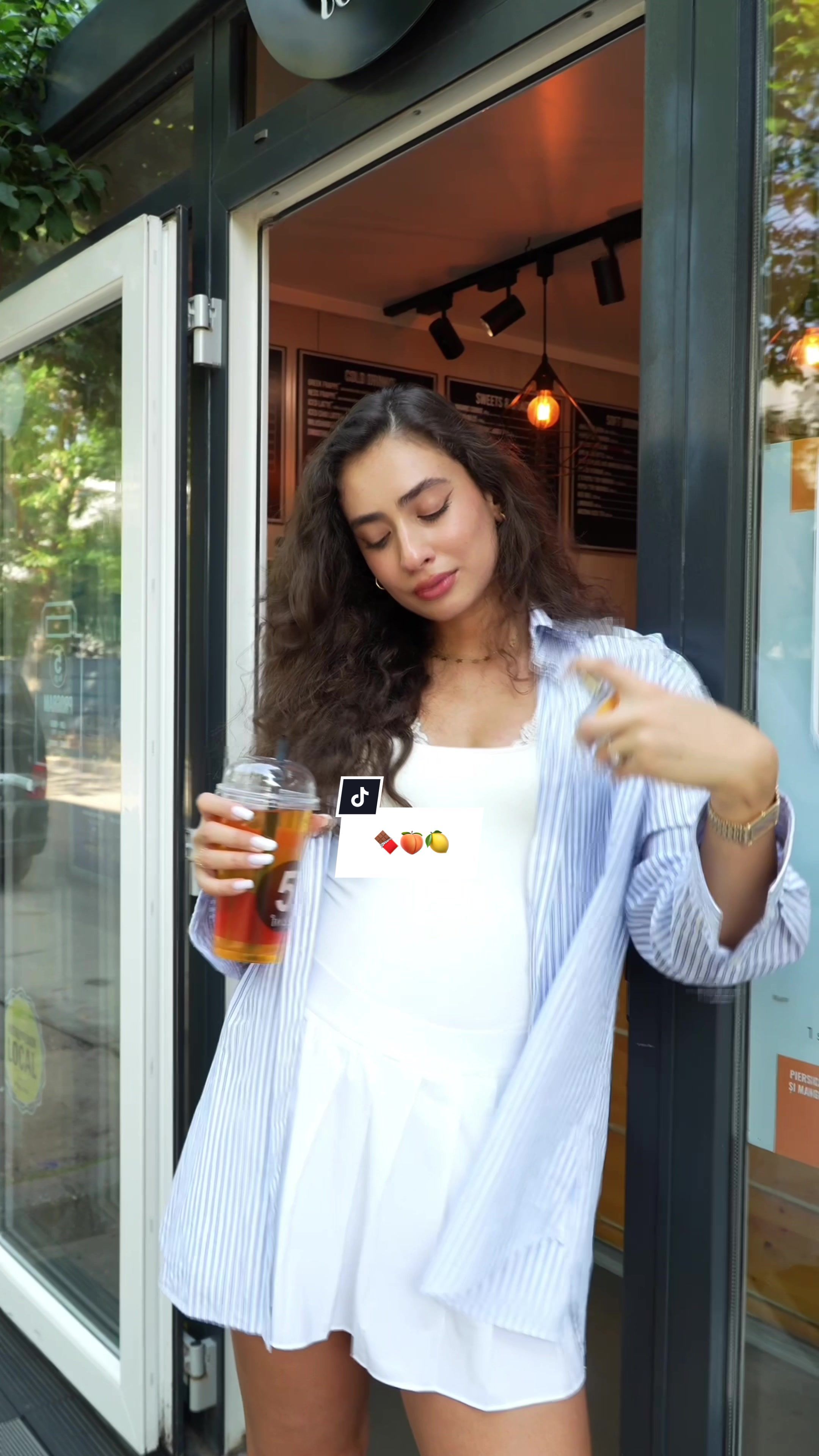 Video post by @vanessaloreenn on TikTok