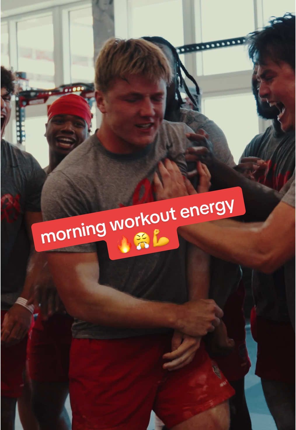 Video post by @unmlobofb_ on TikTok