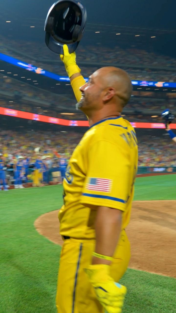 Video post by @officialbananaball on Facebook