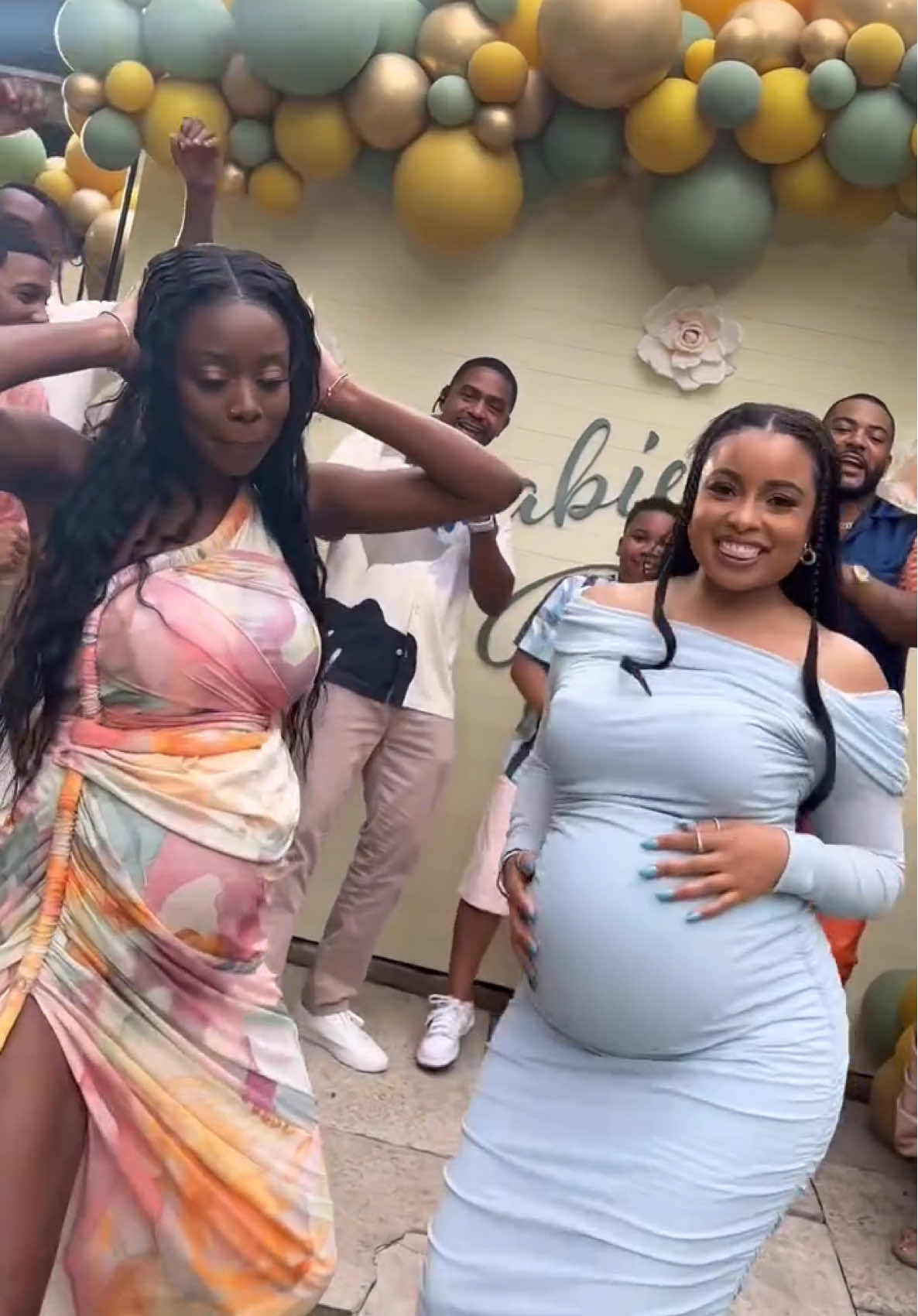 Video post by @thechi on TikTok